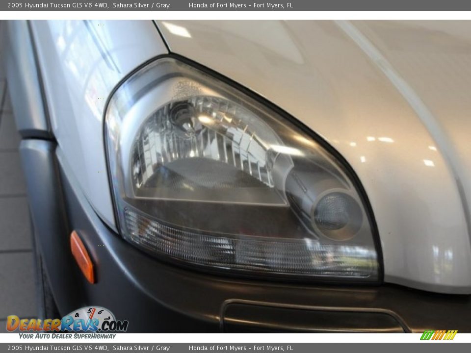 2005 Hyundai Tucson GLS V6 4WD Sahara Silver / Gray Photo #6
