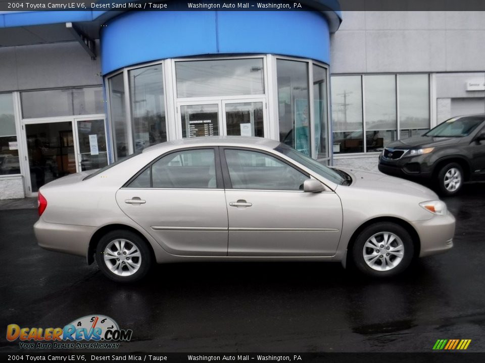 2004 Toyota Camry LE V6 Desert Sand Mica / Taupe Photo #2