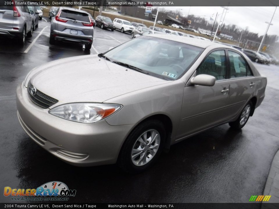 2004 Toyota Camry LE V6 Desert Sand Mica / Taupe Photo #4