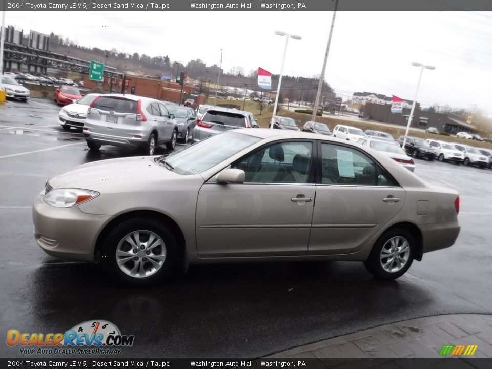 2004 Toyota Camry LE V6 Desert Sand Mica / Taupe Photo #5