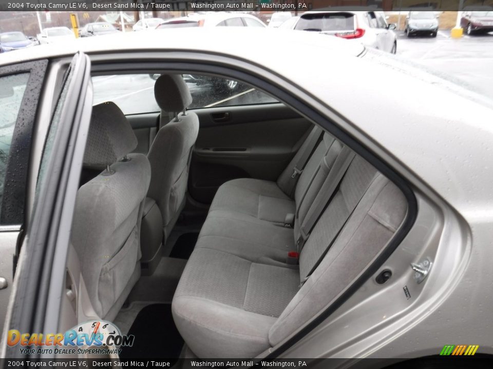 2004 Toyota Camry LE V6 Desert Sand Mica / Taupe Photo #21