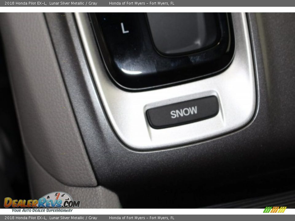 2018 Honda Pilot EX-L Lunar Silver Metallic / Gray Photo #32
