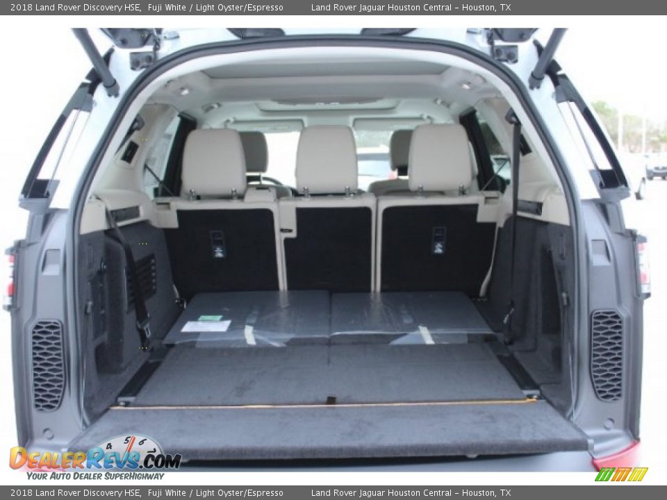 2018 Land Rover Discovery HSE Fuji White / Light Oyster/Espresso Photo #31
