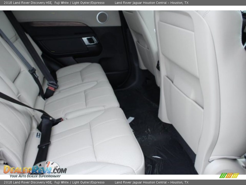 2018 Land Rover Discovery HSE Fuji White / Light Oyster/Espresso Photo #36