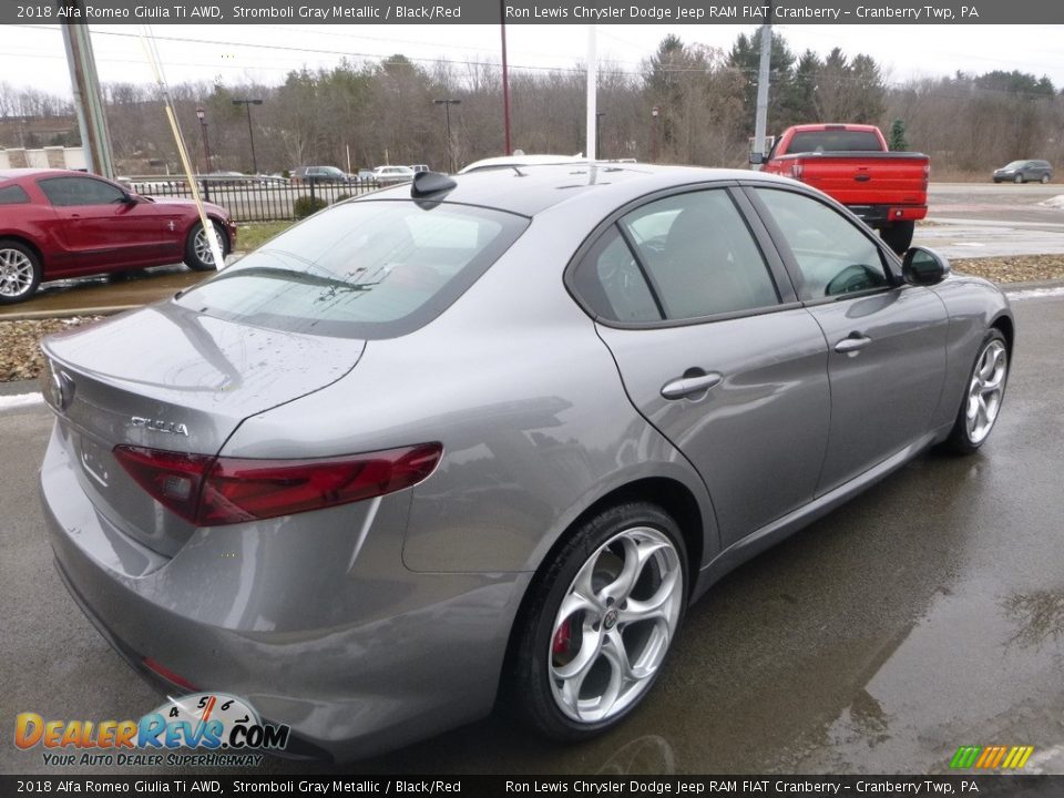2018 Alfa Romeo Giulia Ti AWD Stromboli Gray Metallic / Black/Red Photo #7