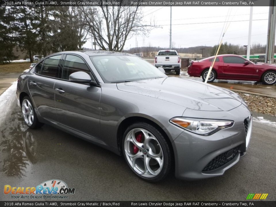 2018 Alfa Romeo Giulia Ti AWD Stromboli Gray Metallic / Black/Red Photo #10