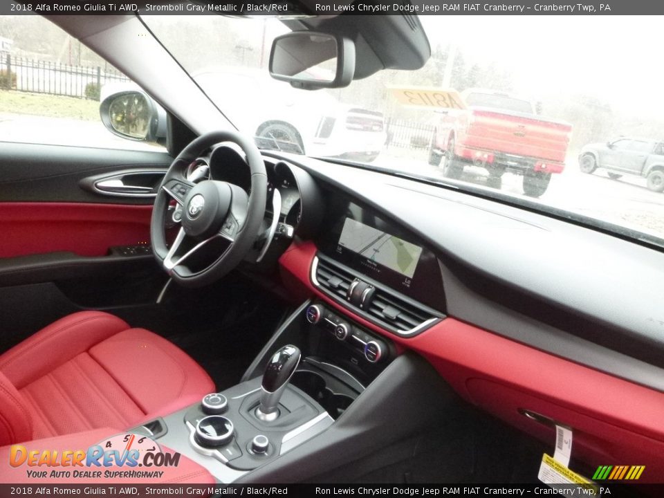2018 Alfa Romeo Giulia Ti AWD Stromboli Gray Metallic / Black/Red Photo #15