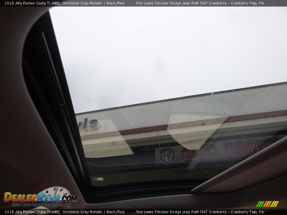 2018 Alfa Romeo Giulia Ti AWD Stromboli Gray Metallic / Black/Red Photo #22