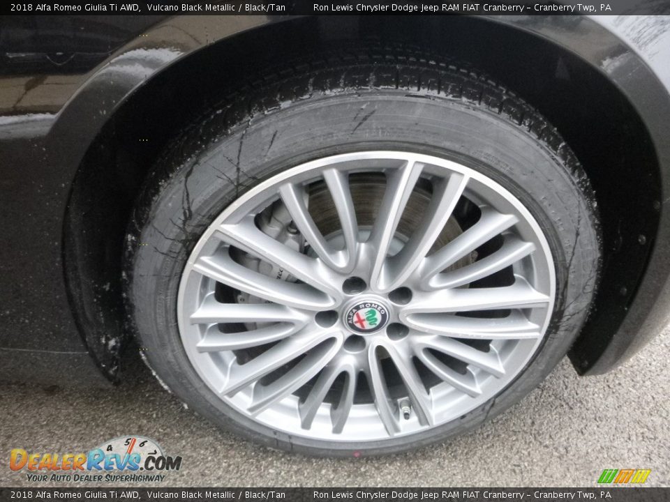 2018 Alfa Romeo Giulia Ti AWD Vulcano Black Metallic / Black/Tan Photo #12
