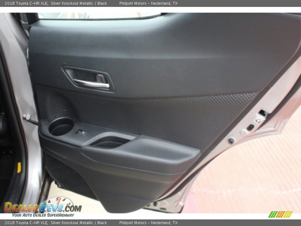 2018 Toyota C-HR XLE Silver Knockout Metallic / Black Photo #28