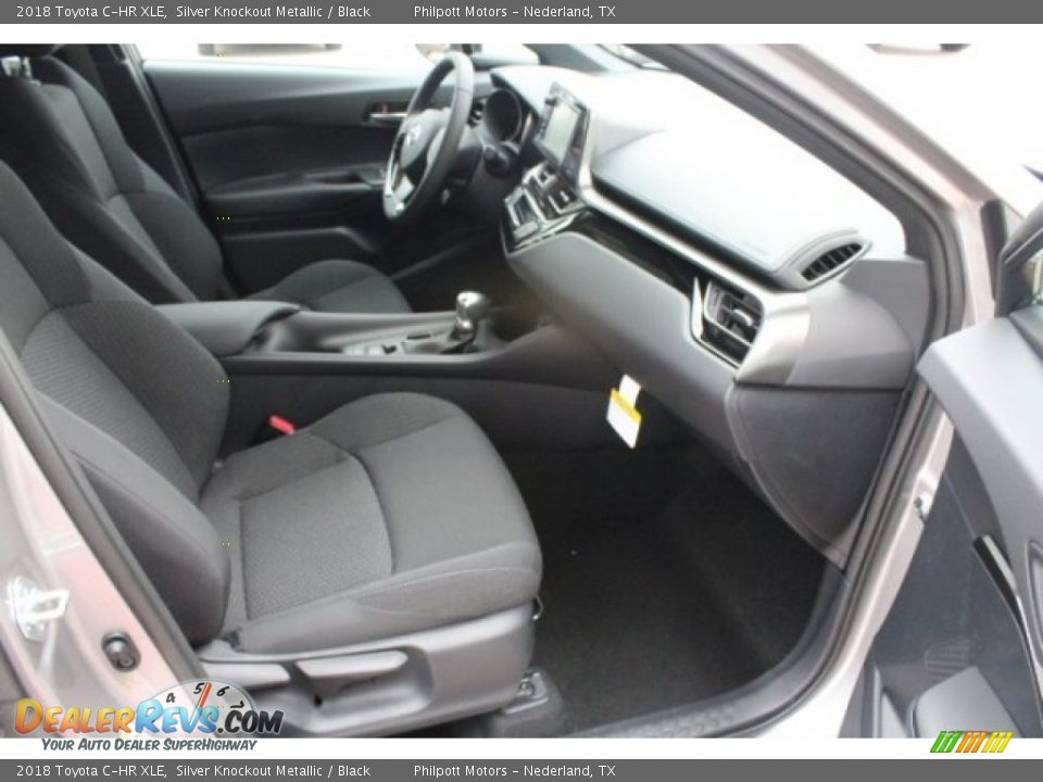 2018 Toyota C-HR XLE Silver Knockout Metallic / Black Photo #32