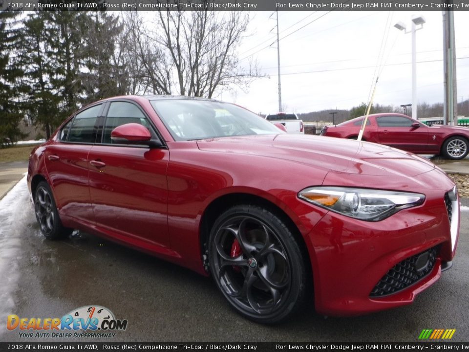 2018 Alfa Romeo Giulia Ti AWD Rosso (Red) Competizione Tri-Coat / Black/Dark Gray Photo #11