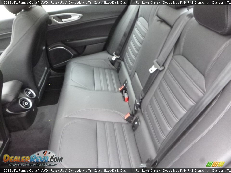 2018 Alfa Romeo Giulia Ti AWD Rosso (Red) Competizione Tri-Coat / Black/Dark Gray Photo #16