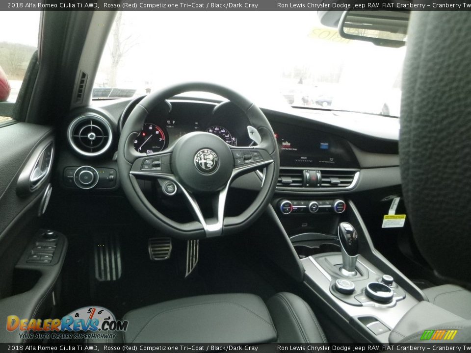 2018 Alfa Romeo Giulia Ti AWD Rosso (Red) Competizione Tri-Coat / Black/Dark Gray Photo #17