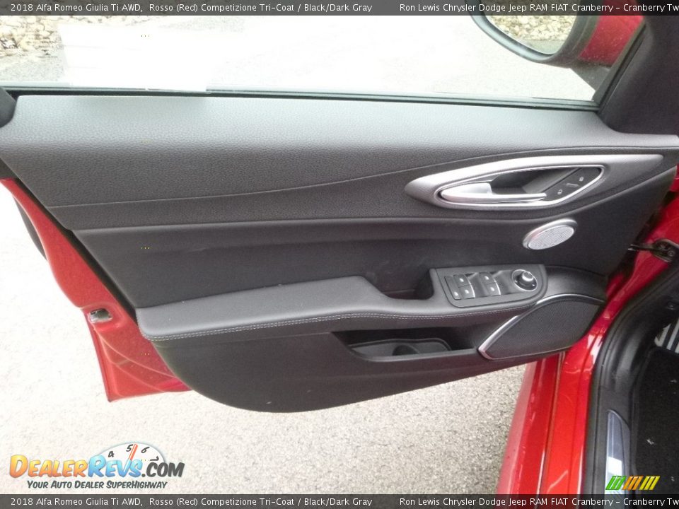 2018 Alfa Romeo Giulia Ti AWD Rosso (Red) Competizione Tri-Coat / Black/Dark Gray Photo #19