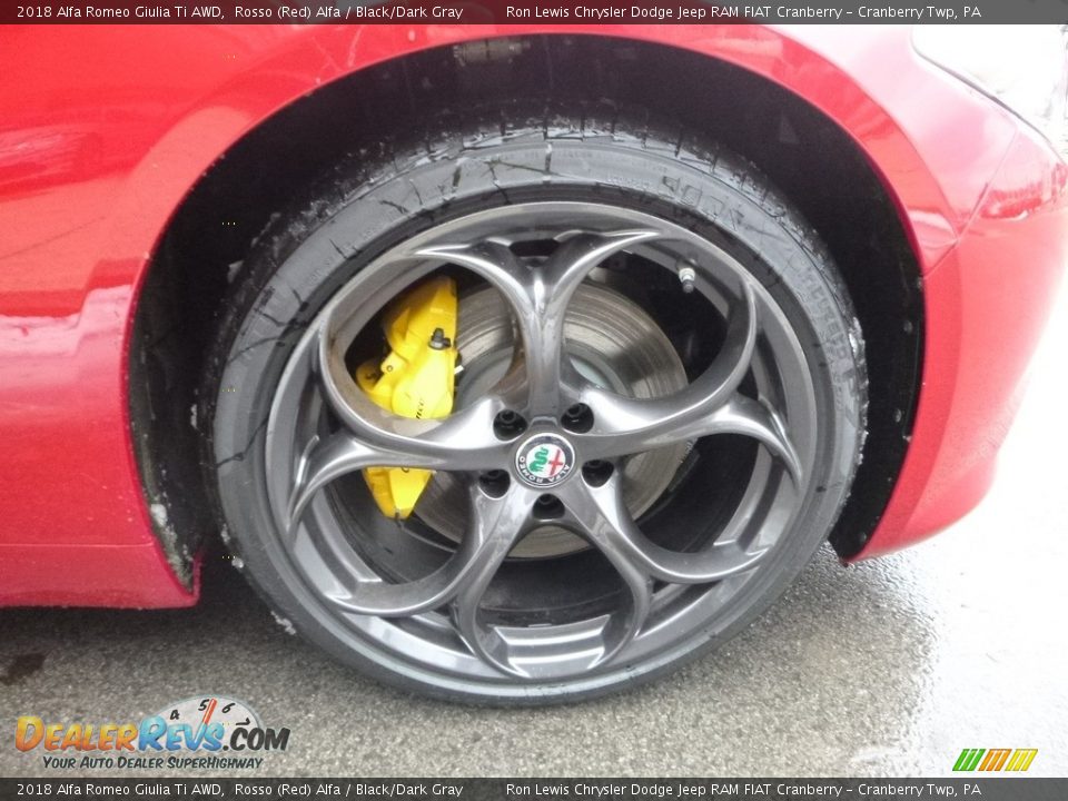 2018 Alfa Romeo Giulia Ti AWD Rosso (Red) Alfa / Black/Dark Gray Photo #13