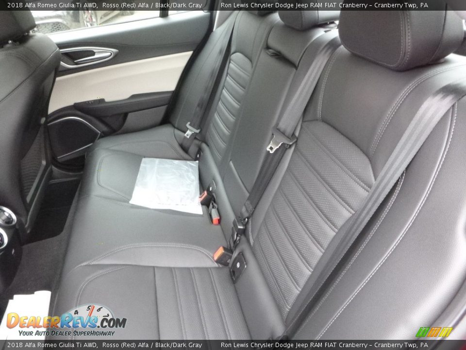 2018 Alfa Romeo Giulia Ti AWD Rosso (Red) Alfa / Black/Dark Gray Photo #16