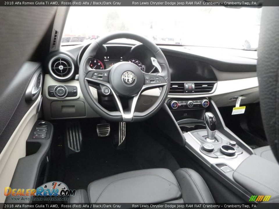 2018 Alfa Romeo Giulia Ti AWD Rosso (Red) Alfa / Black/Dark Gray Photo #17