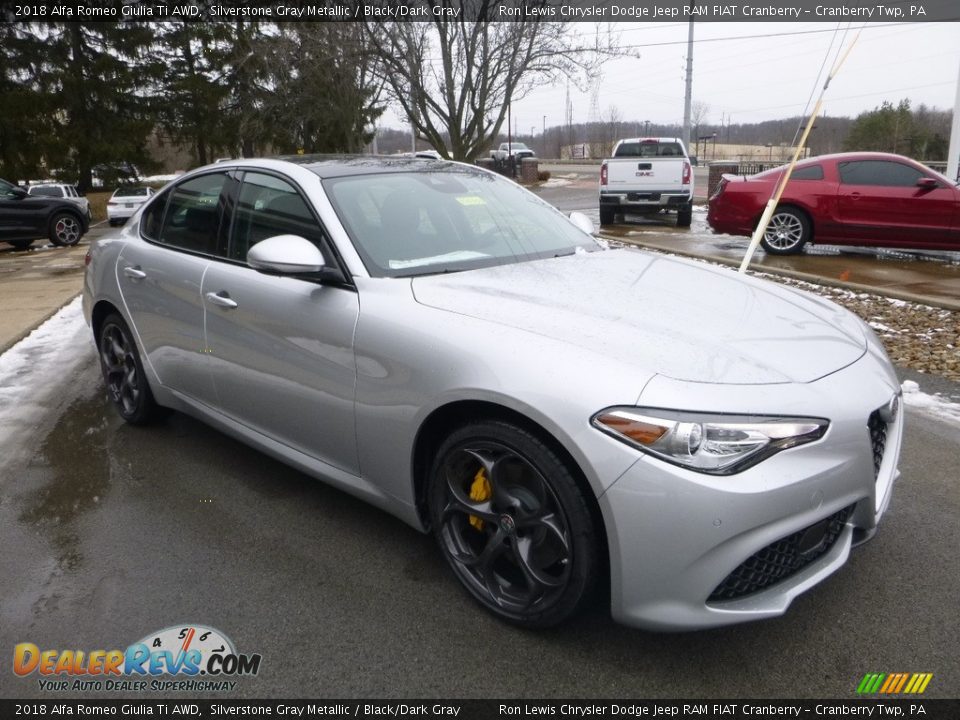 Front 3/4 View of 2018 Alfa Romeo Giulia Ti AWD Photo #10