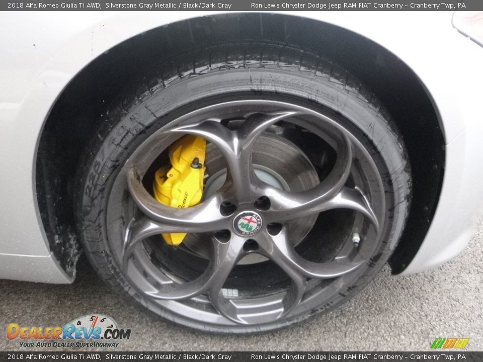 2018 Alfa Romeo Giulia Ti AWD Silverstone Gray Metallic / Black/Dark Gray Photo #13