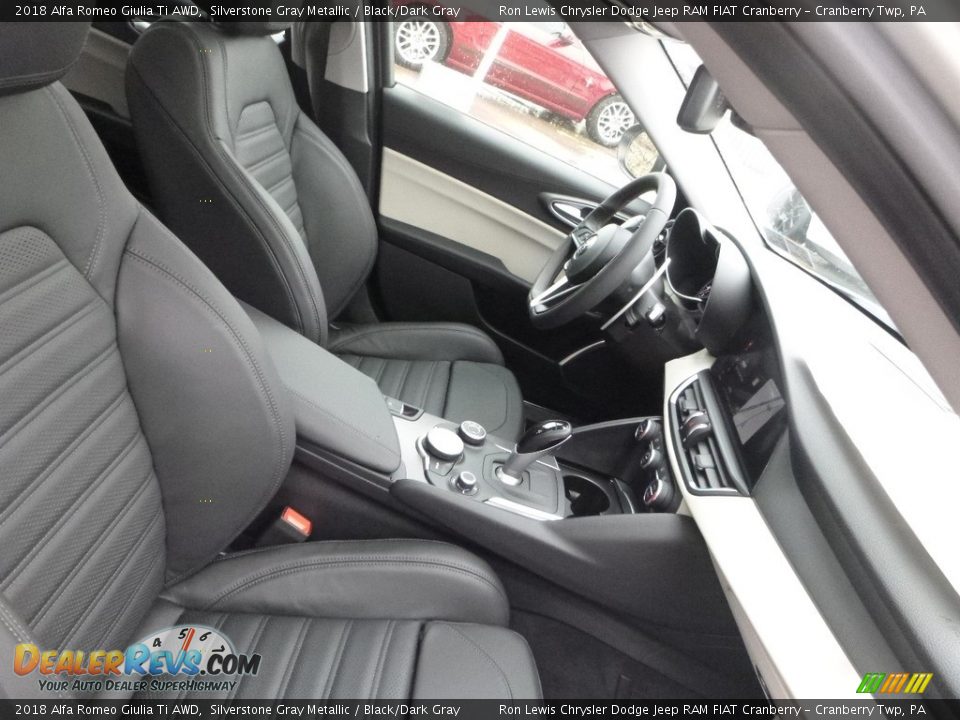 2018 Alfa Romeo Giulia Ti AWD Silverstone Gray Metallic / Black/Dark Gray Photo #14