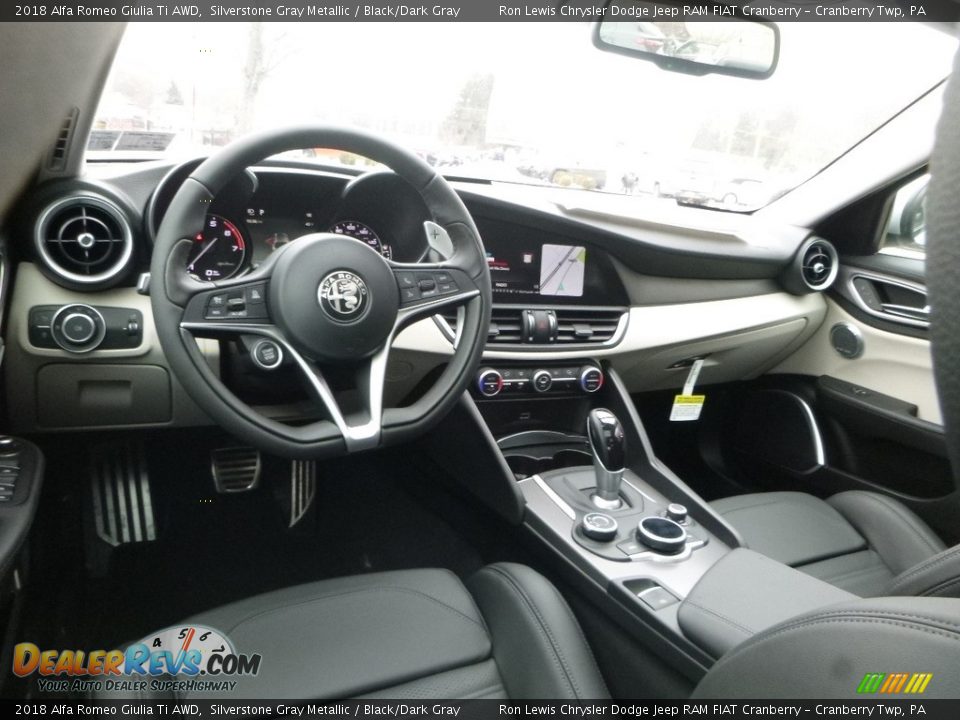 Black/Dark Gray Interior - 2018 Alfa Romeo Giulia Ti AWD Photo #17