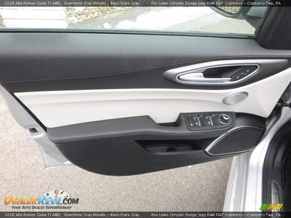 Door Panel of 2018 Alfa Romeo Giulia Ti AWD Photo #19