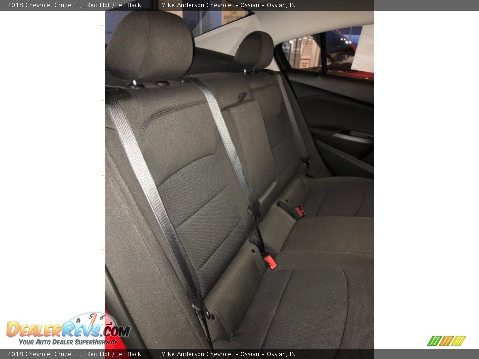 2018 Chevrolet Cruze LT Red Hot / Jet Black Photo #9