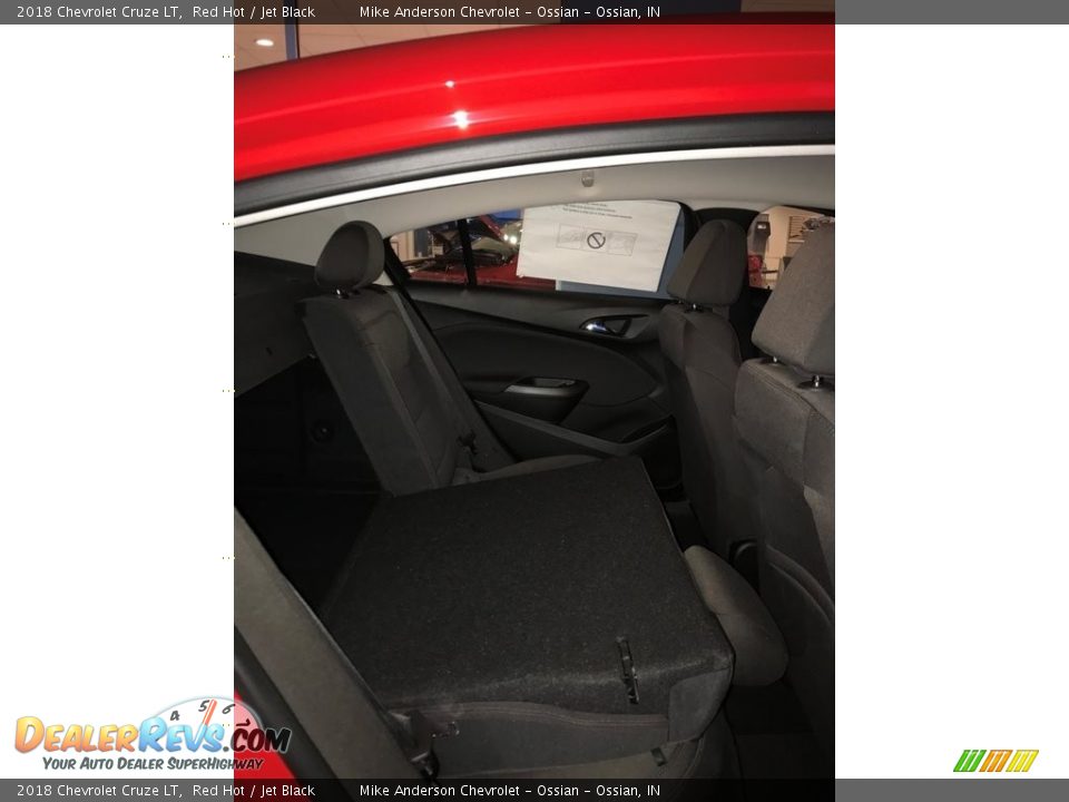 2018 Chevrolet Cruze LT Red Hot / Jet Black Photo #10