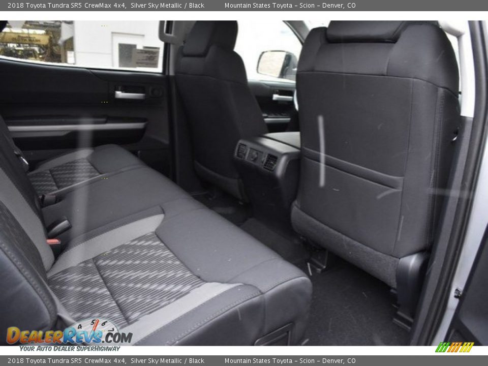 2018 Toyota Tundra SR5 CrewMax 4x4 Silver Sky Metallic / Black Photo #16
