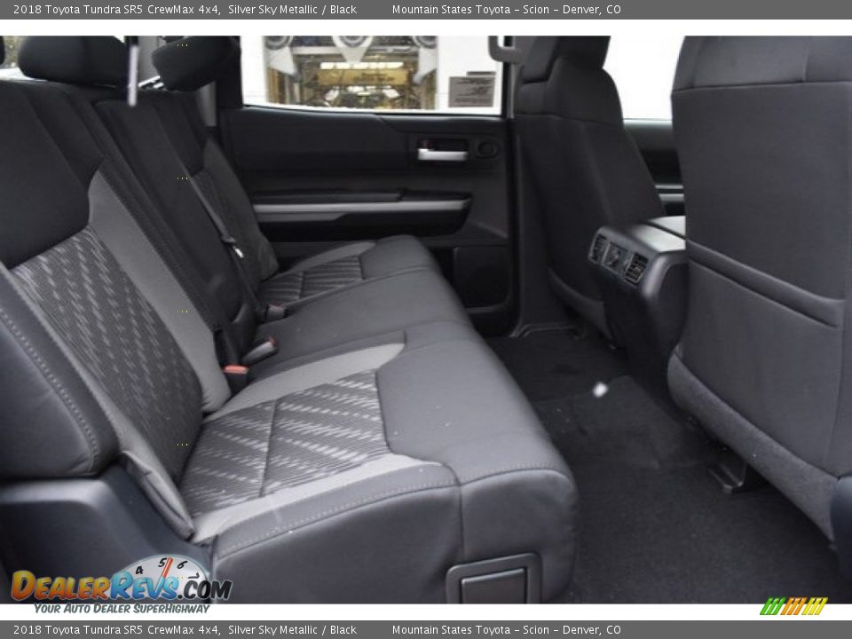 2018 Toyota Tundra SR5 CrewMax 4x4 Silver Sky Metallic / Black Photo #17