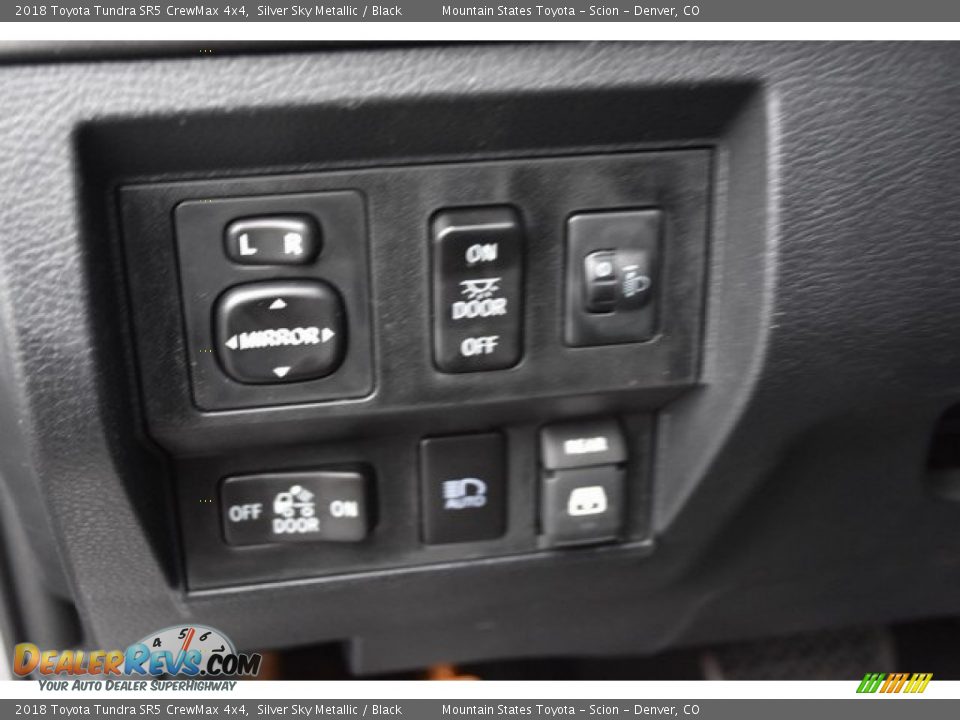 2018 Toyota Tundra SR5 CrewMax 4x4 Silver Sky Metallic / Black Photo #23