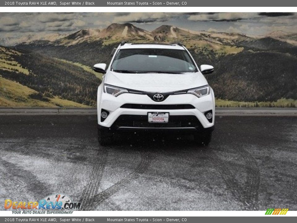 2018 Toyota RAV4 XLE AWD Super White / Black Photo #2