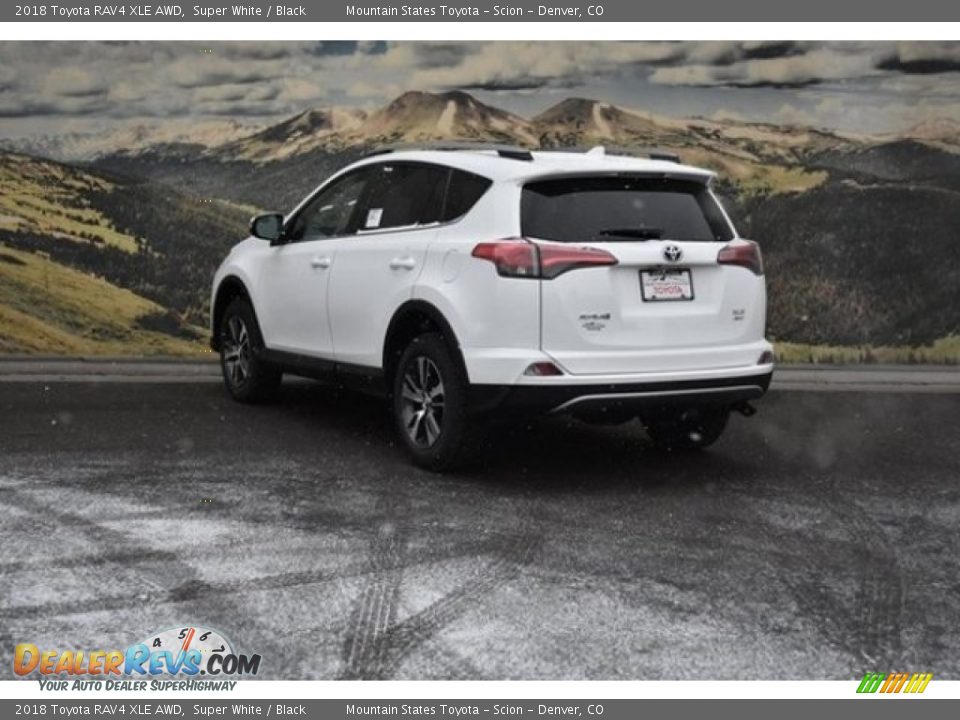 2018 Toyota RAV4 XLE AWD Super White / Black Photo #3