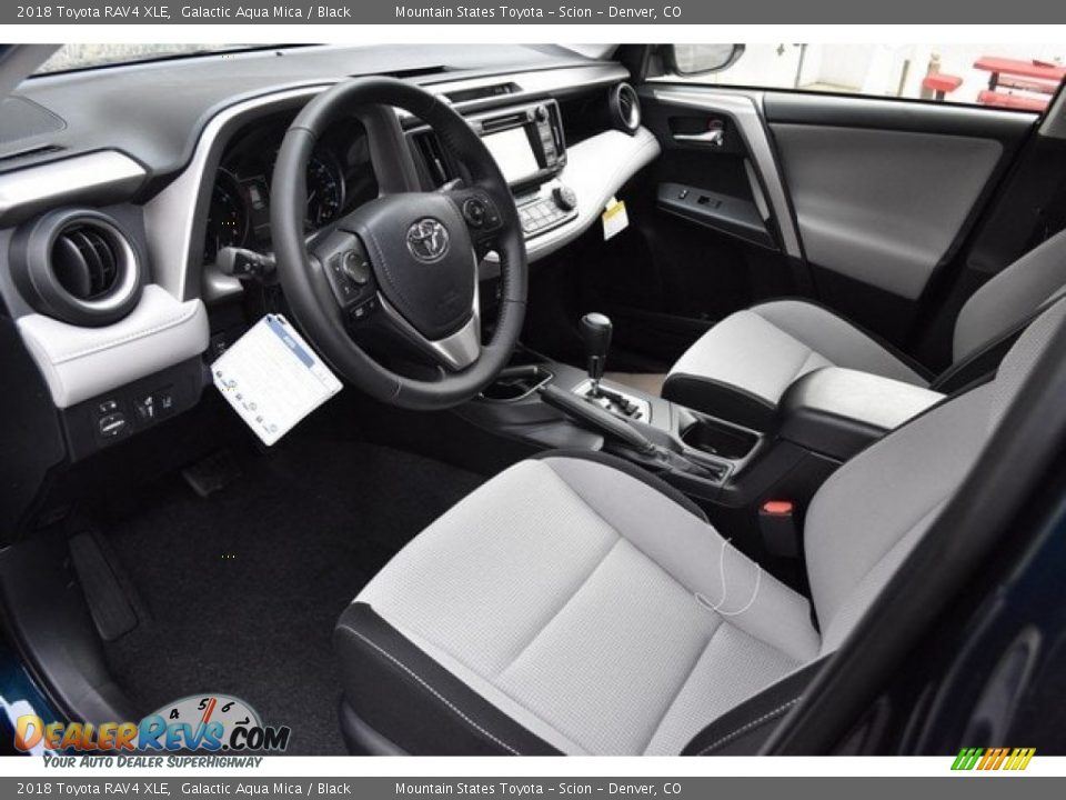 2018 Toyota RAV4 XLE Galactic Aqua Mica / Black Photo #5