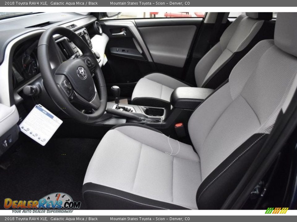 2018 Toyota RAV4 XLE Galactic Aqua Mica / Black Photo #6