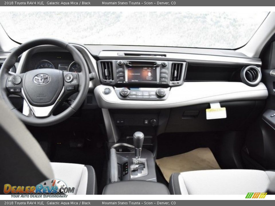 2018 Toyota RAV4 XLE Galactic Aqua Mica / Black Photo #8