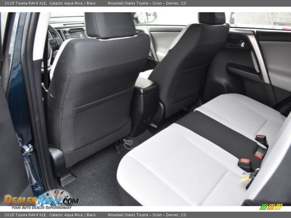 2018 Toyota RAV4 XLE Galactic Aqua Mica / Black Photo #14