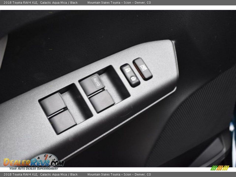 2018 Toyota RAV4 XLE Galactic Aqua Mica / Black Photo #24