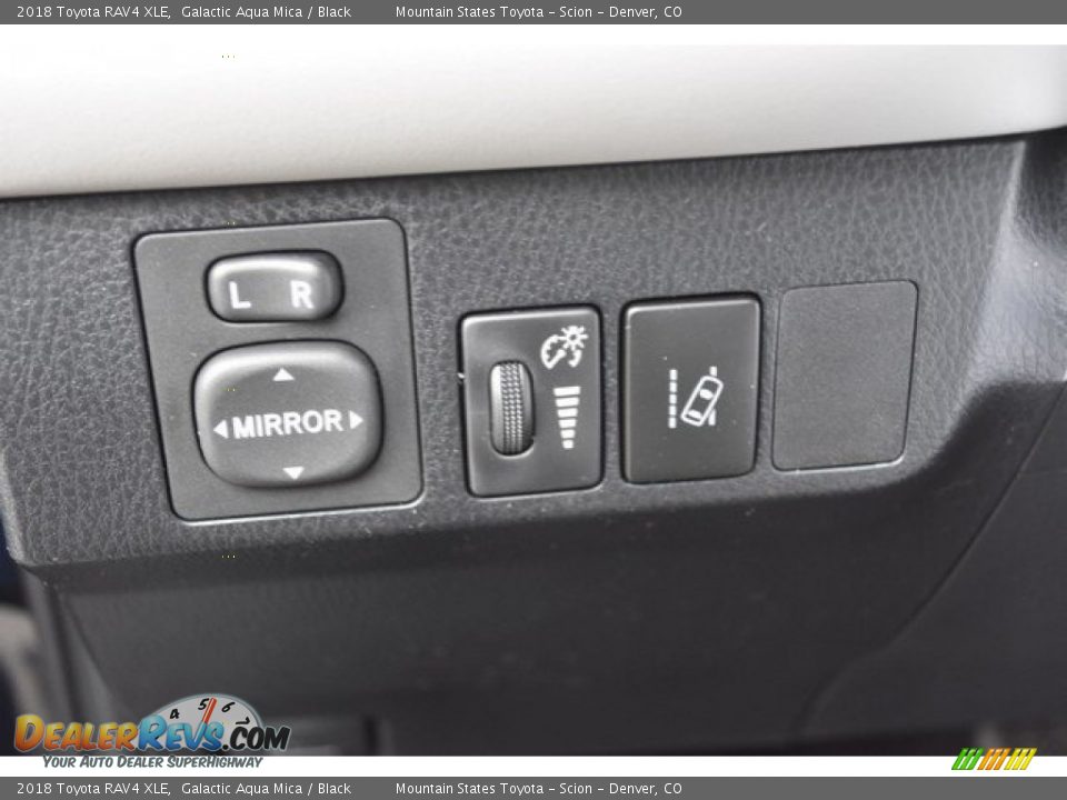 2018 Toyota RAV4 XLE Galactic Aqua Mica / Black Photo #25