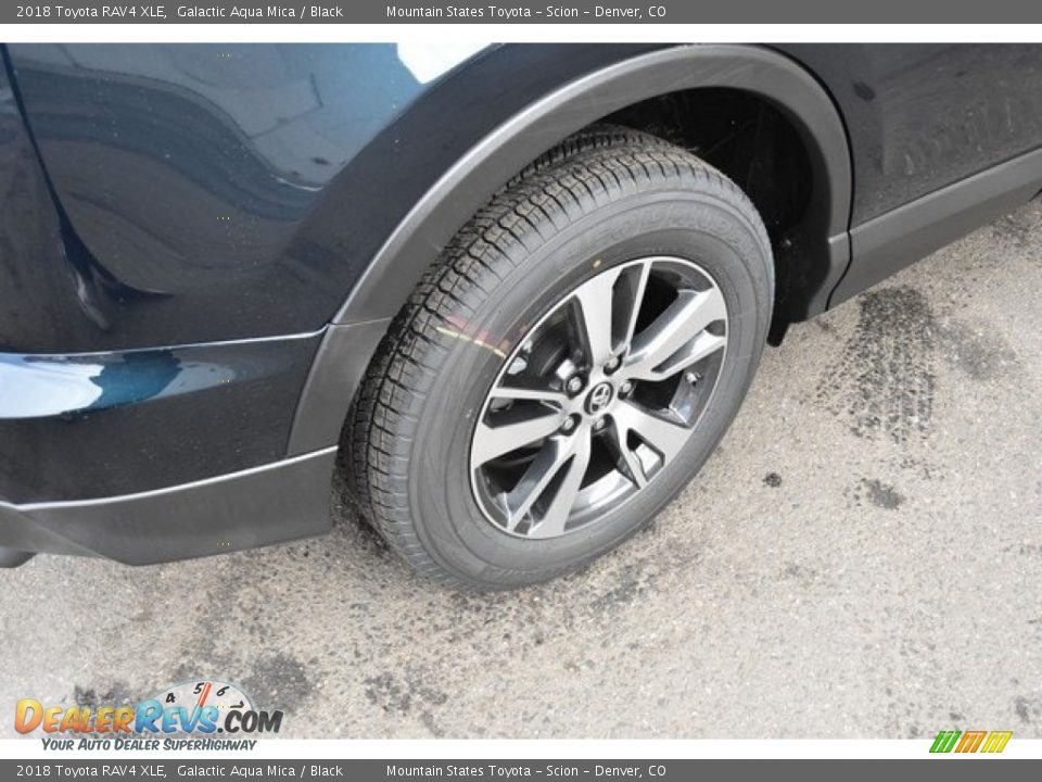 2018 Toyota RAV4 XLE Galactic Aqua Mica / Black Photo #34