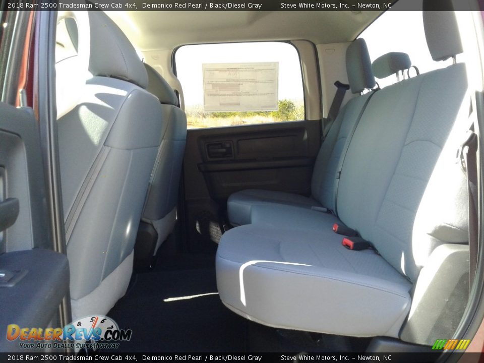 2018 Ram 2500 Tradesman Crew Cab 4x4 Delmonico Red Pearl / Black/Diesel Gray Photo #11