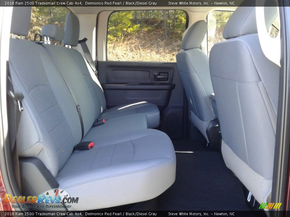 2018 Ram 2500 Tradesman Crew Cab 4x4 Delmonico Red Pearl / Black/Diesel Gray Photo #15