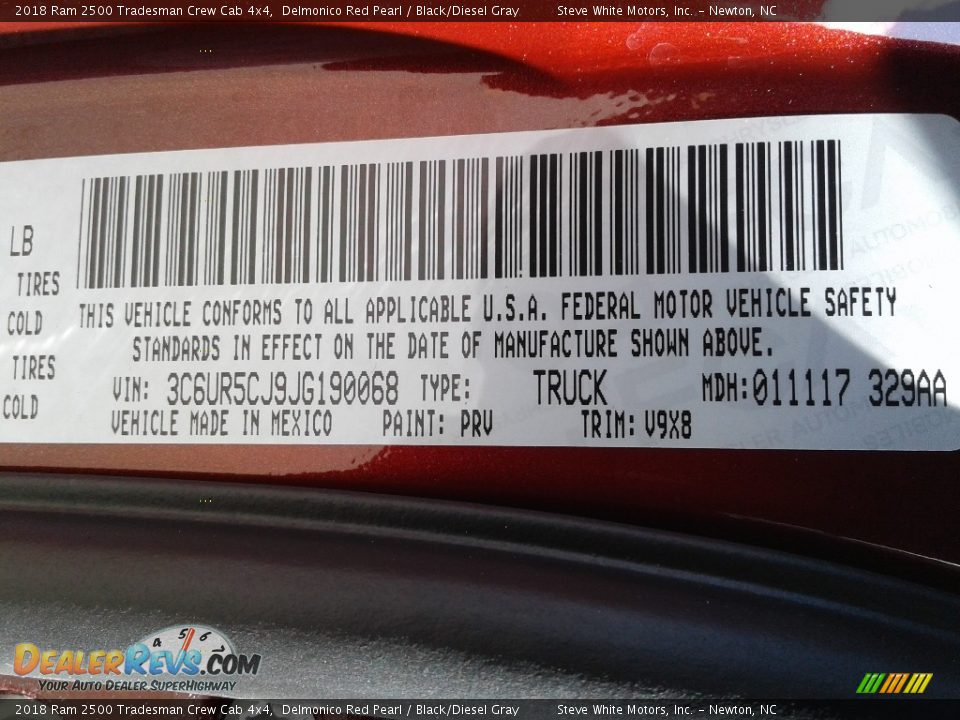 2018 Ram 2500 Tradesman Crew Cab 4x4 Delmonico Red Pearl / Black/Diesel Gray Photo #30