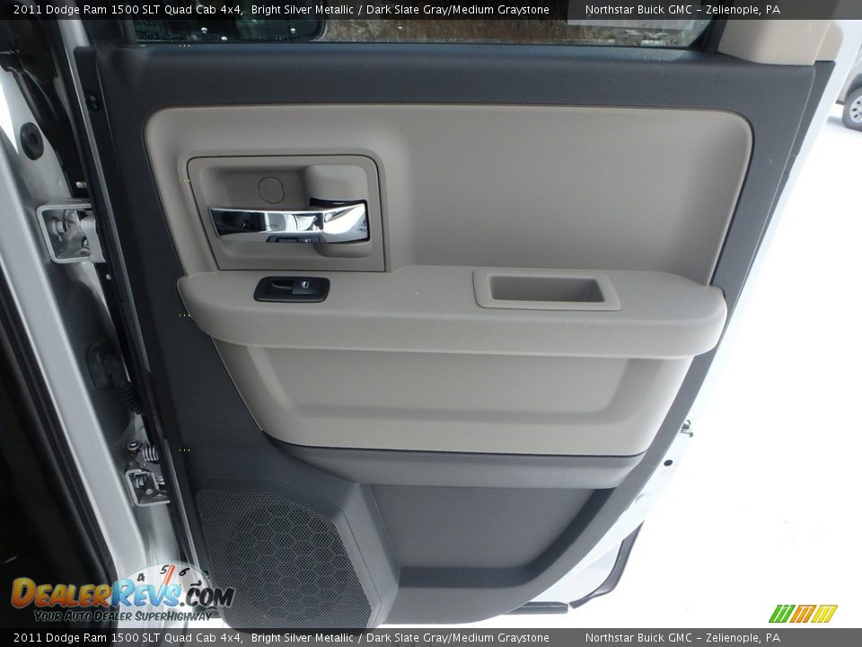 2011 Dodge Ram 1500 SLT Quad Cab 4x4 Bright Silver Metallic / Dark Slate Gray/Medium Graystone Photo #8