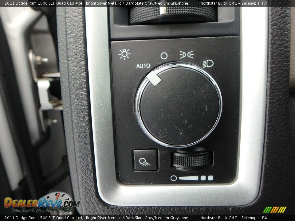 2011 Dodge Ram 1500 SLT Quad Cab 4x4 Bright Silver Metallic / Dark Slate Gray/Medium Graystone Photo #20