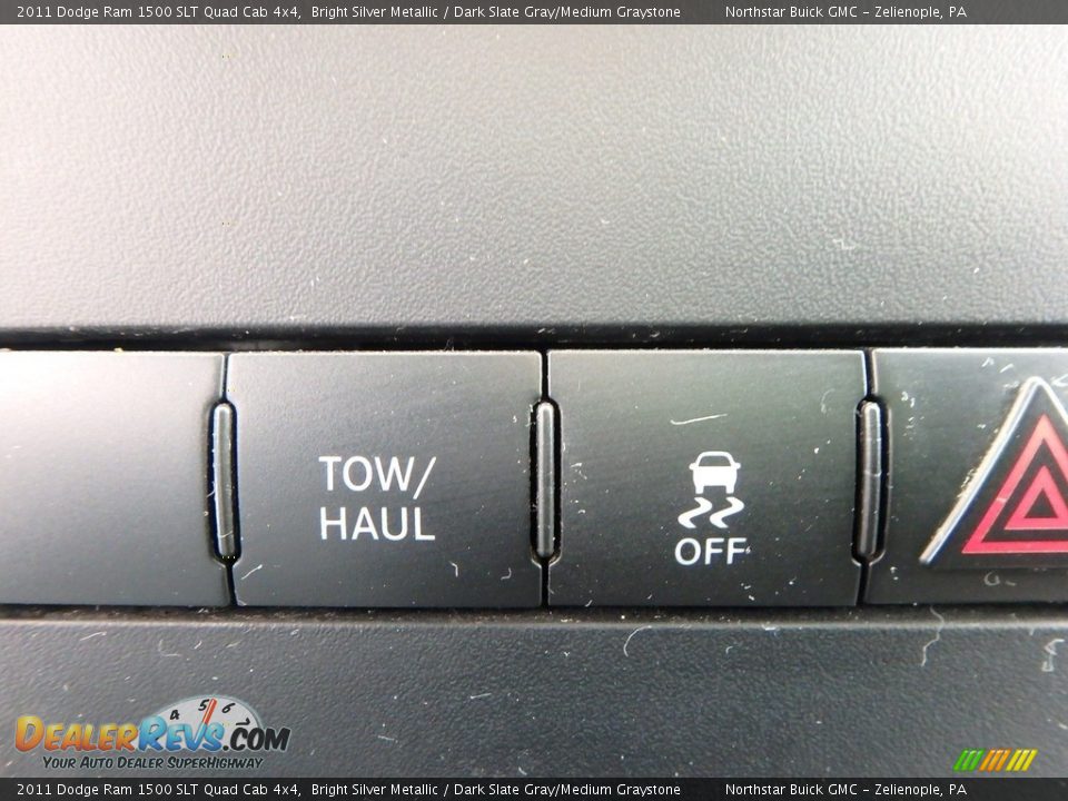 2011 Dodge Ram 1500 SLT Quad Cab 4x4 Bright Silver Metallic / Dark Slate Gray/Medium Graystone Photo #25