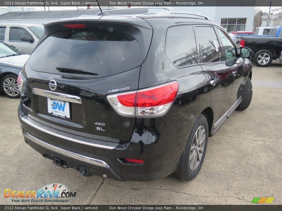 2013 Nissan Pathfinder SL 4x4 Super Black / Almond Photo #12