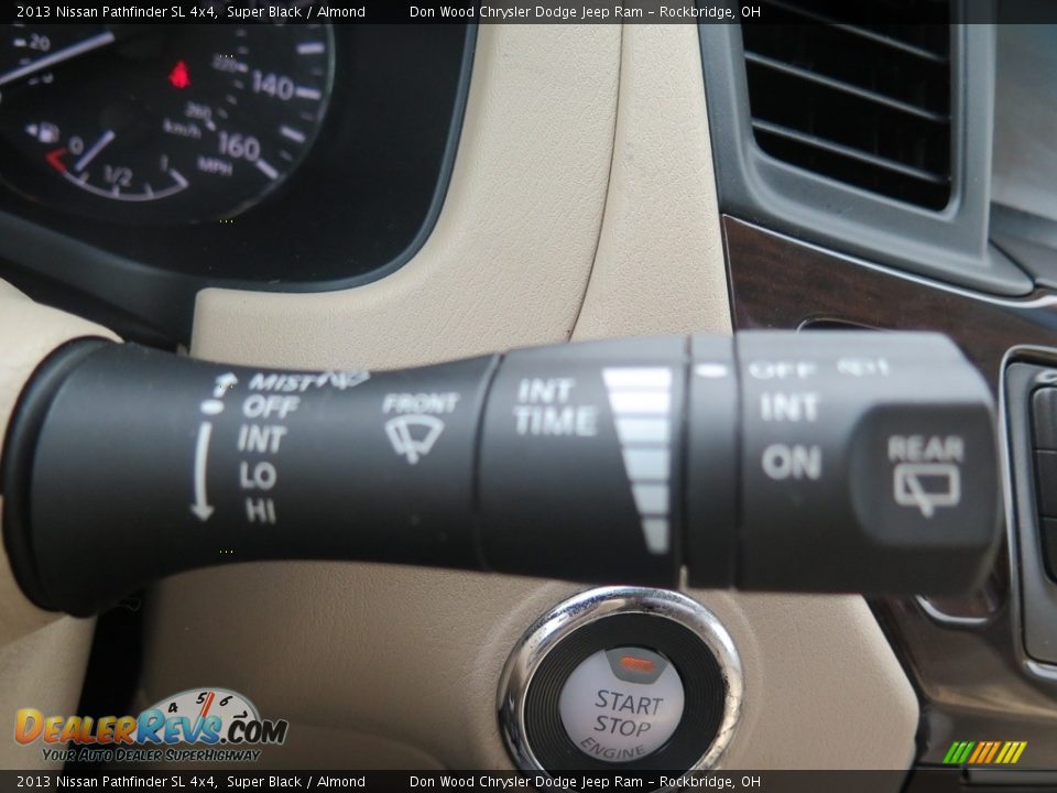 2013 Nissan Pathfinder SL 4x4 Super Black / Almond Photo #36