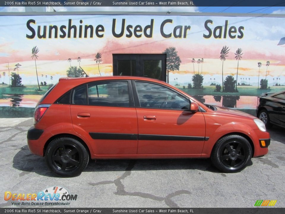 2006 Kia Rio Rio5 SX Hatchback Sunset Orange / Gray Photo #2